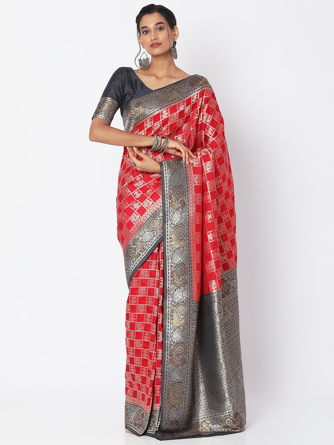 

SALWAR STUDIO Red & Silver-Toned Ethnic Motifs Zari Brocade Block Print Saree