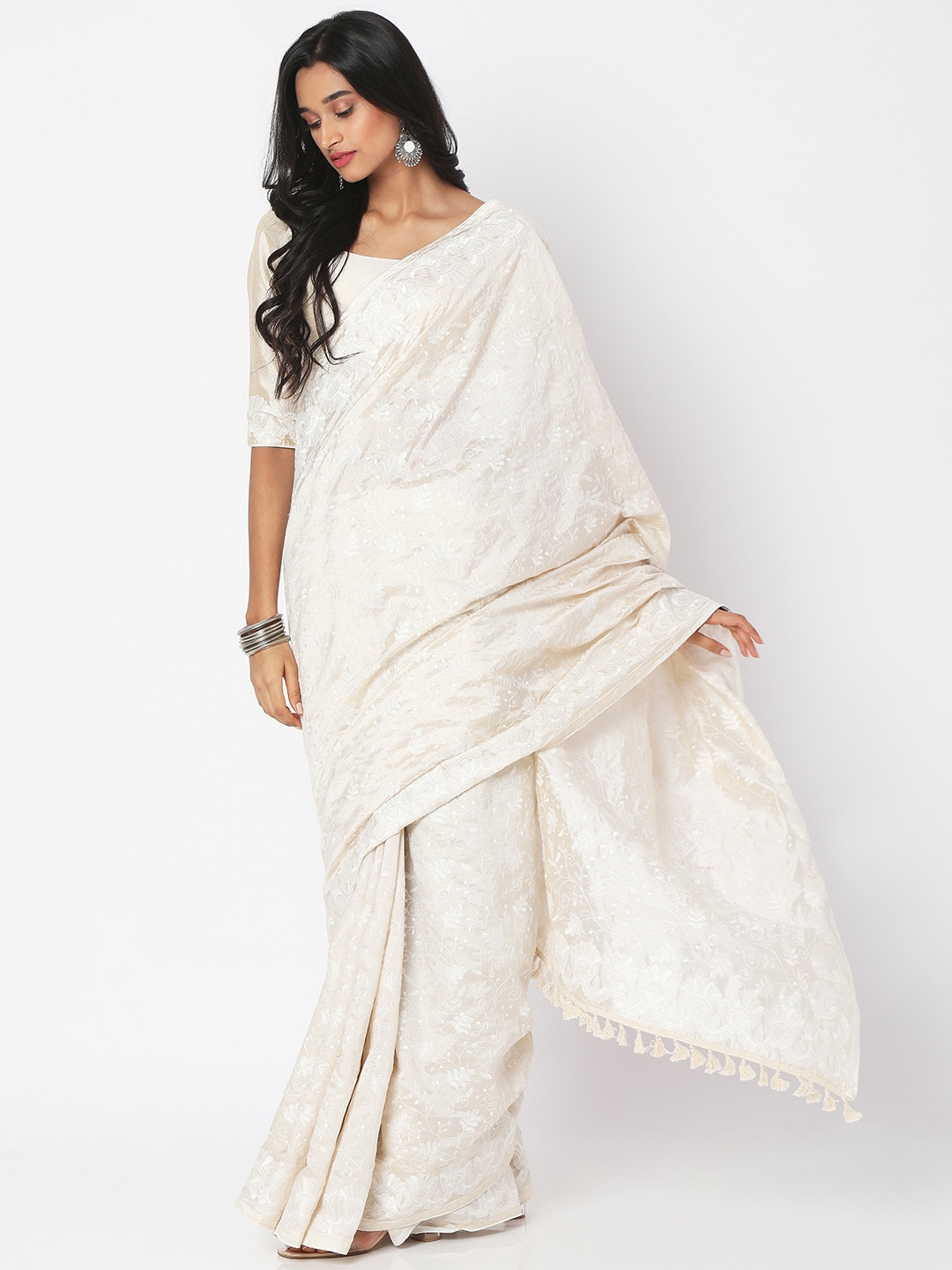 

SALWAR STUDIO White Floral Embroidered Silk Blend Block Print Saree