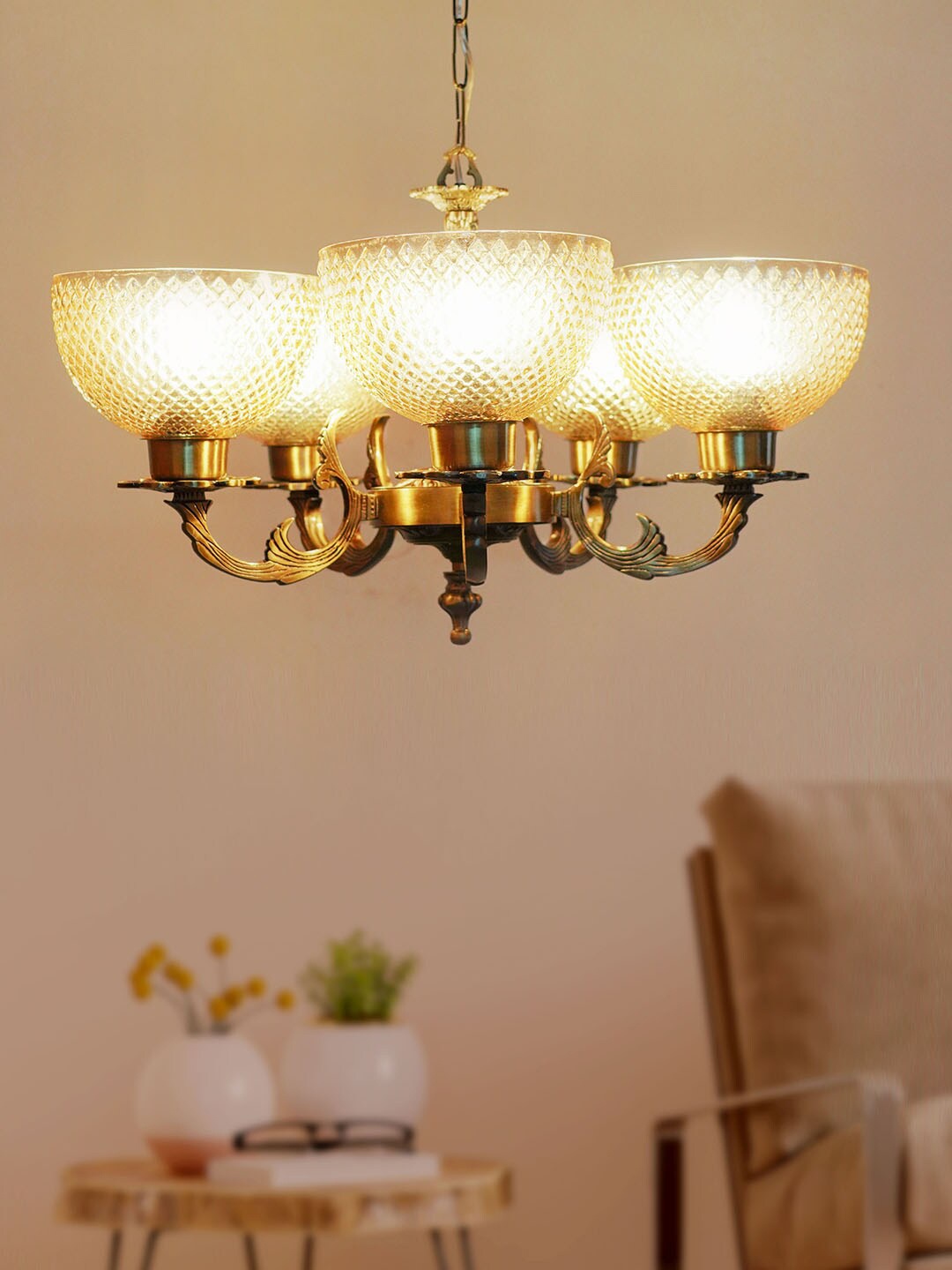 

Fos Lighting Gold-Toned Textured Classic Meena Aluminium 5 Lights Glass Chandelier