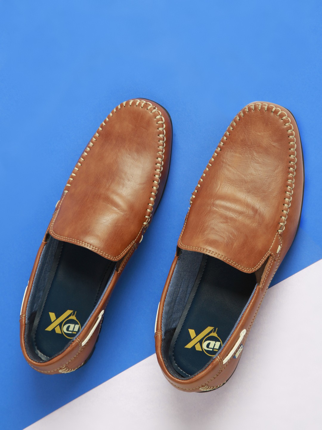 

ID Men Tan Solid Loafers
