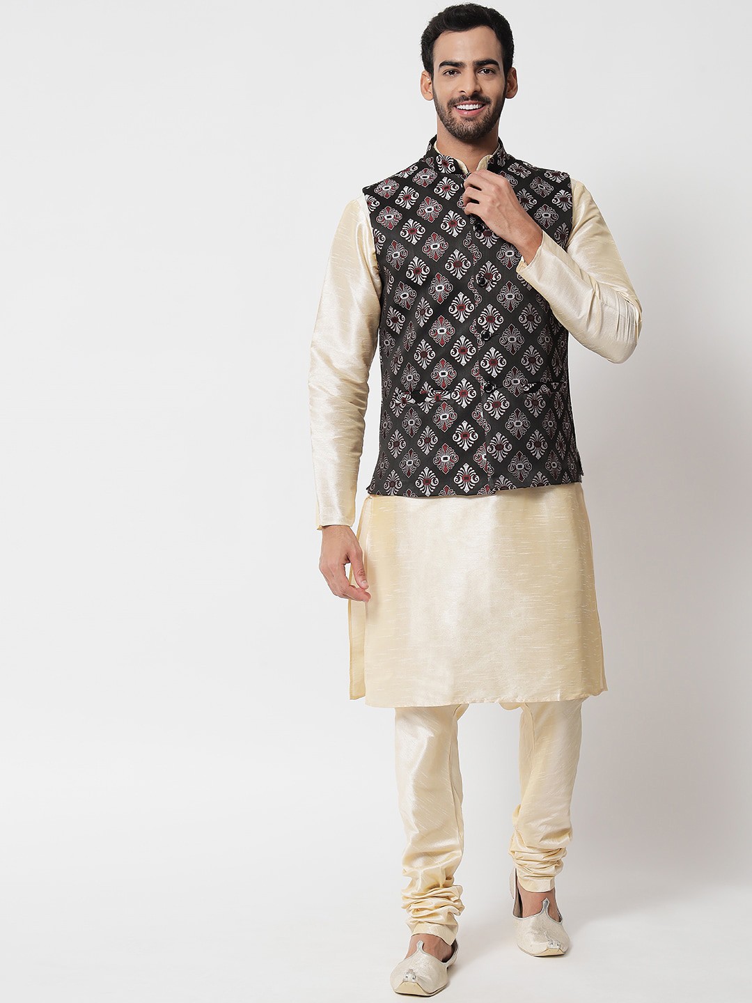 

SG LEMAN Men Cream-Coloured & Black Raw Silk Kurta with Churidar and Nehru Jacket