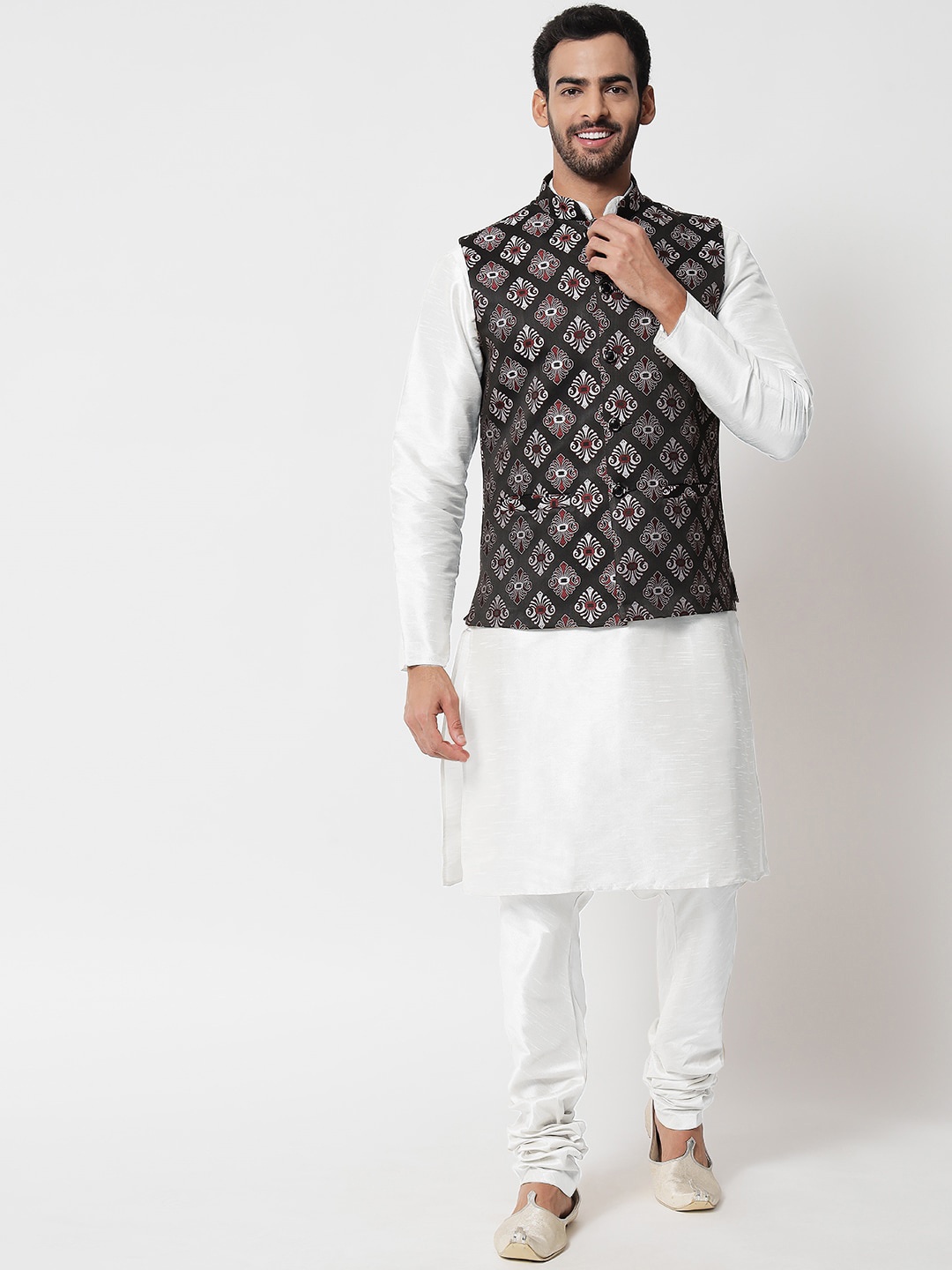 

SG LEMAN Men White Raw Silk Kurta with Pyjamas and Nehru Jacket