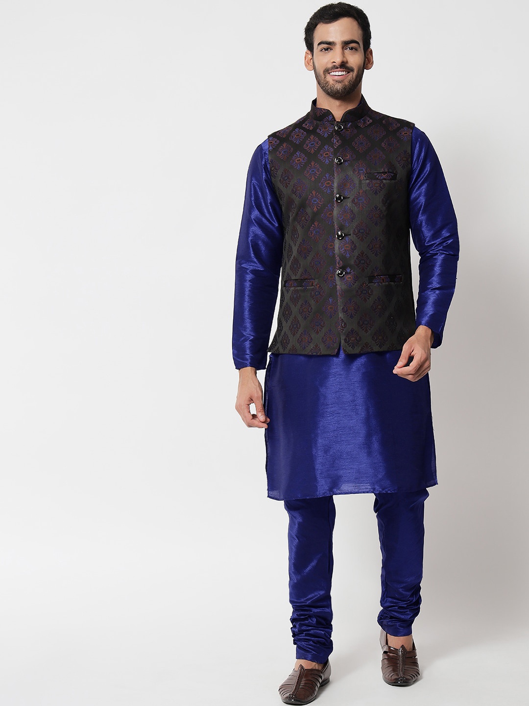 

SG LEMAN Men Navy Blue Layered Raw Silk Kurta with Pyjamas