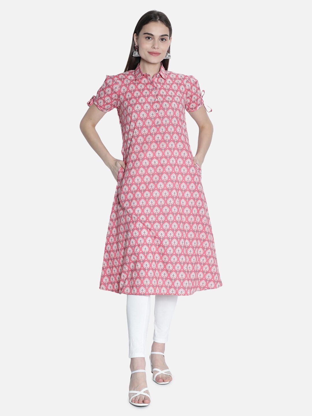 

See Designs Women Peach-Coloured & White Ethnic Motifs Printed Cotton Kurta