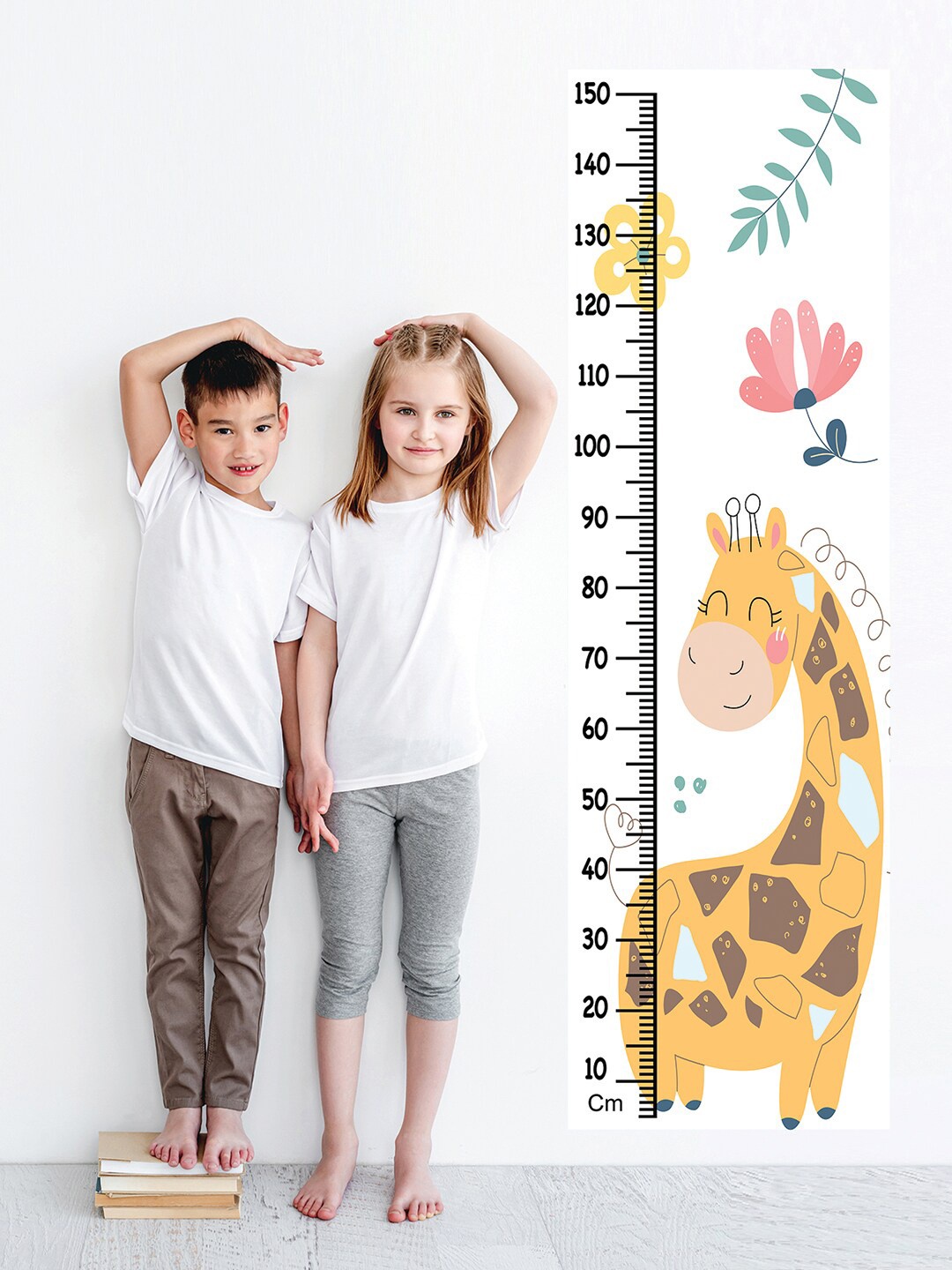 

WENS White & Yellow Giraffe Printed Height Chart