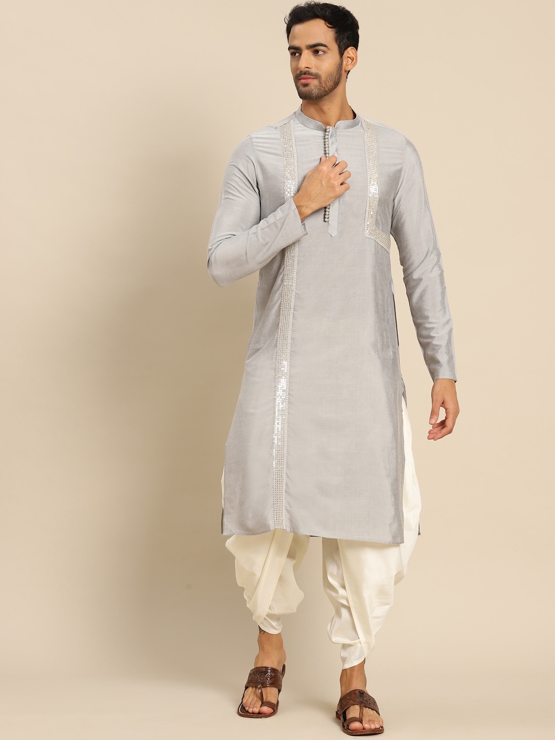 

KISAH Men Grey Sequined Straight Kurta