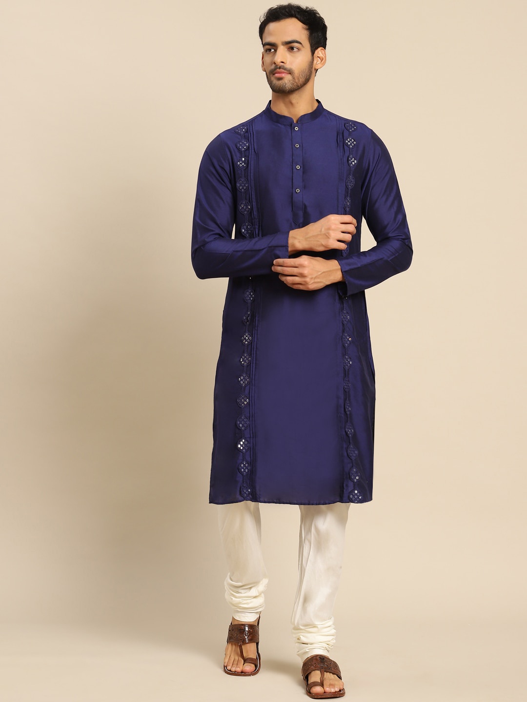 

KISAH Men Navy Blue Geometric Thread Work Kurta