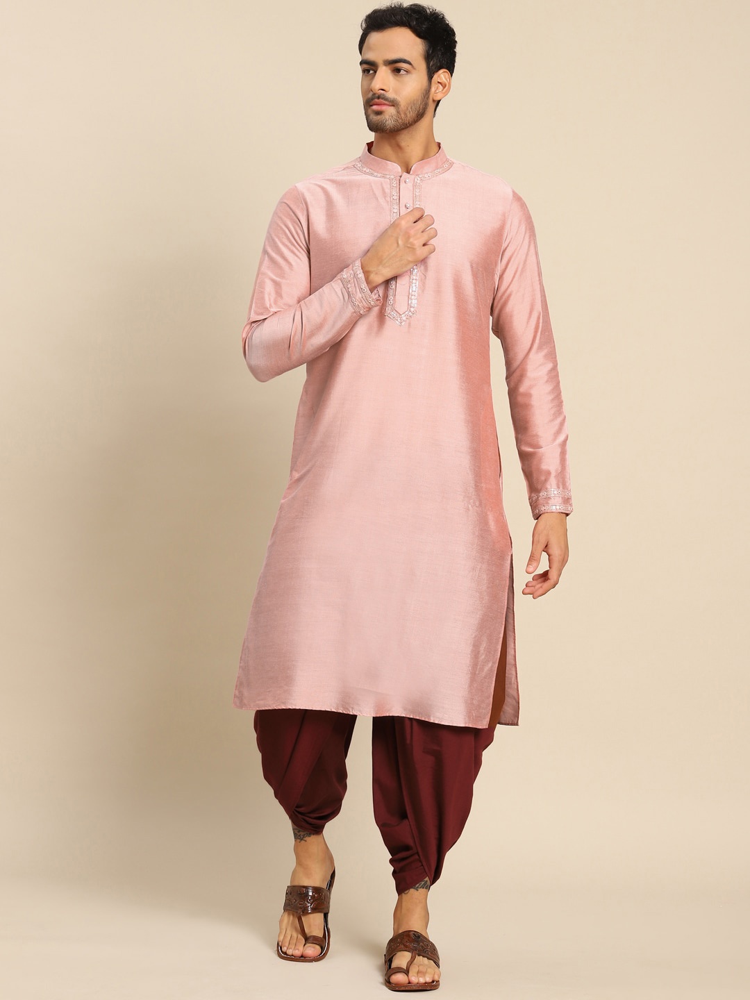 

KISAH Men Pink Flared Sleeves Thread Work Kurta