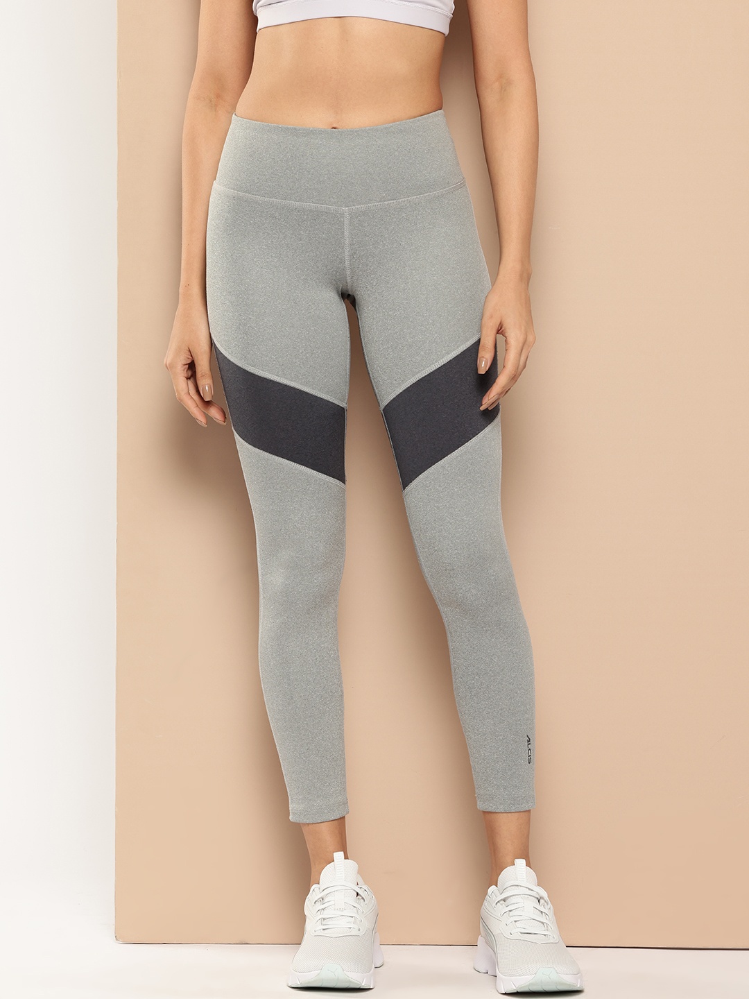 

Alcis Women Colourblocked Cropped Sport Tights, Grey