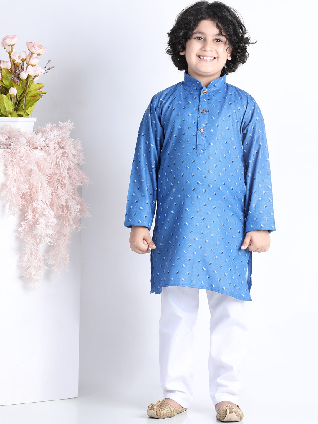 

Kidling Boys Blue Floral Kurta with Pyjamas & With Dupatta