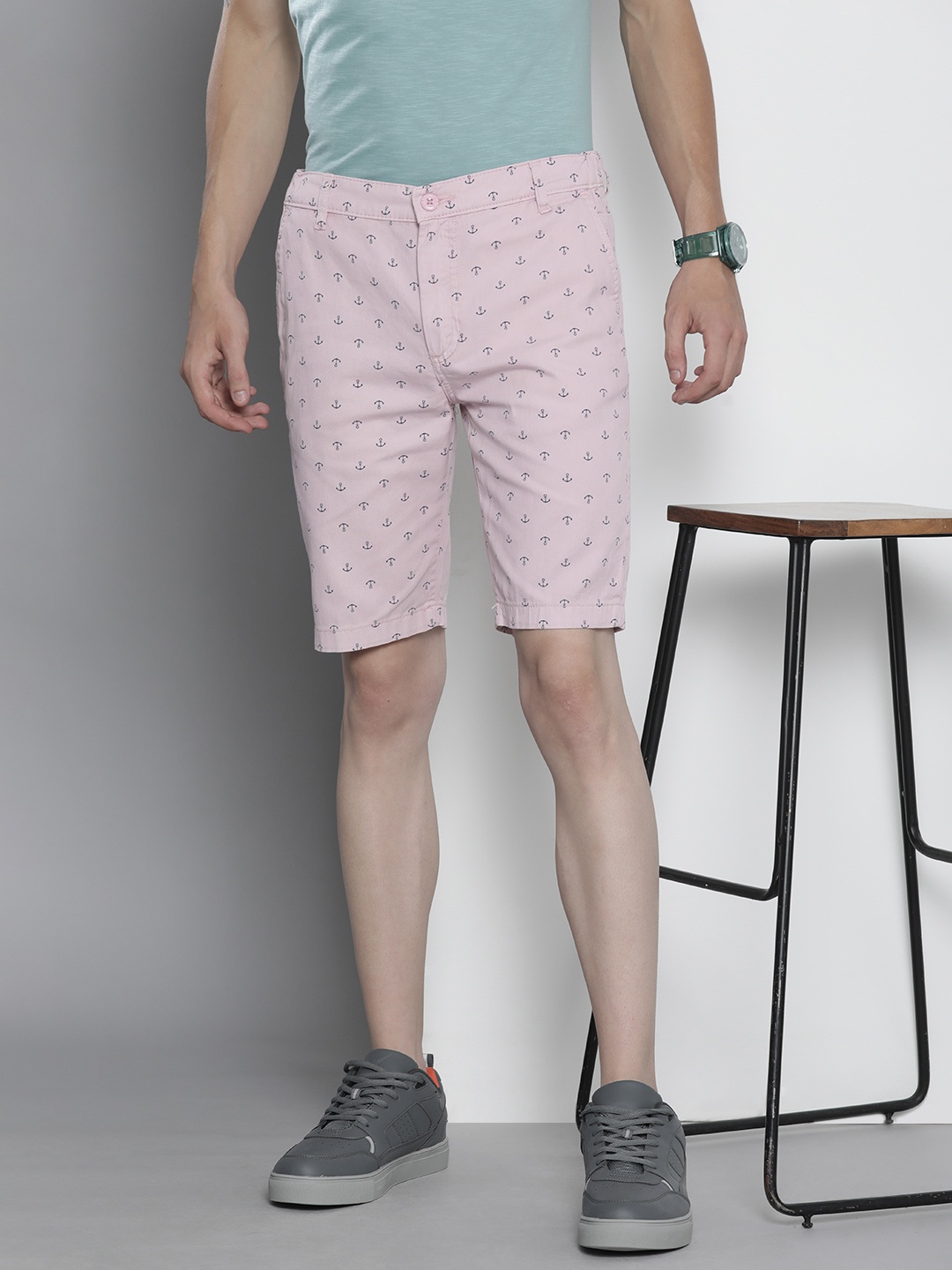 

The Indian Garage Co Men Pink Conversational Printed Slim Fit Shorts