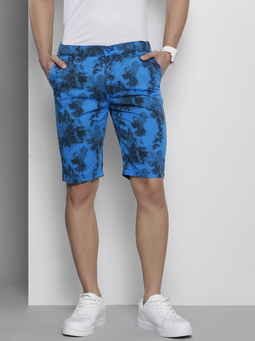 

The Indian Garage Co Men Blue Tie & Dye Slim Fit Shorts