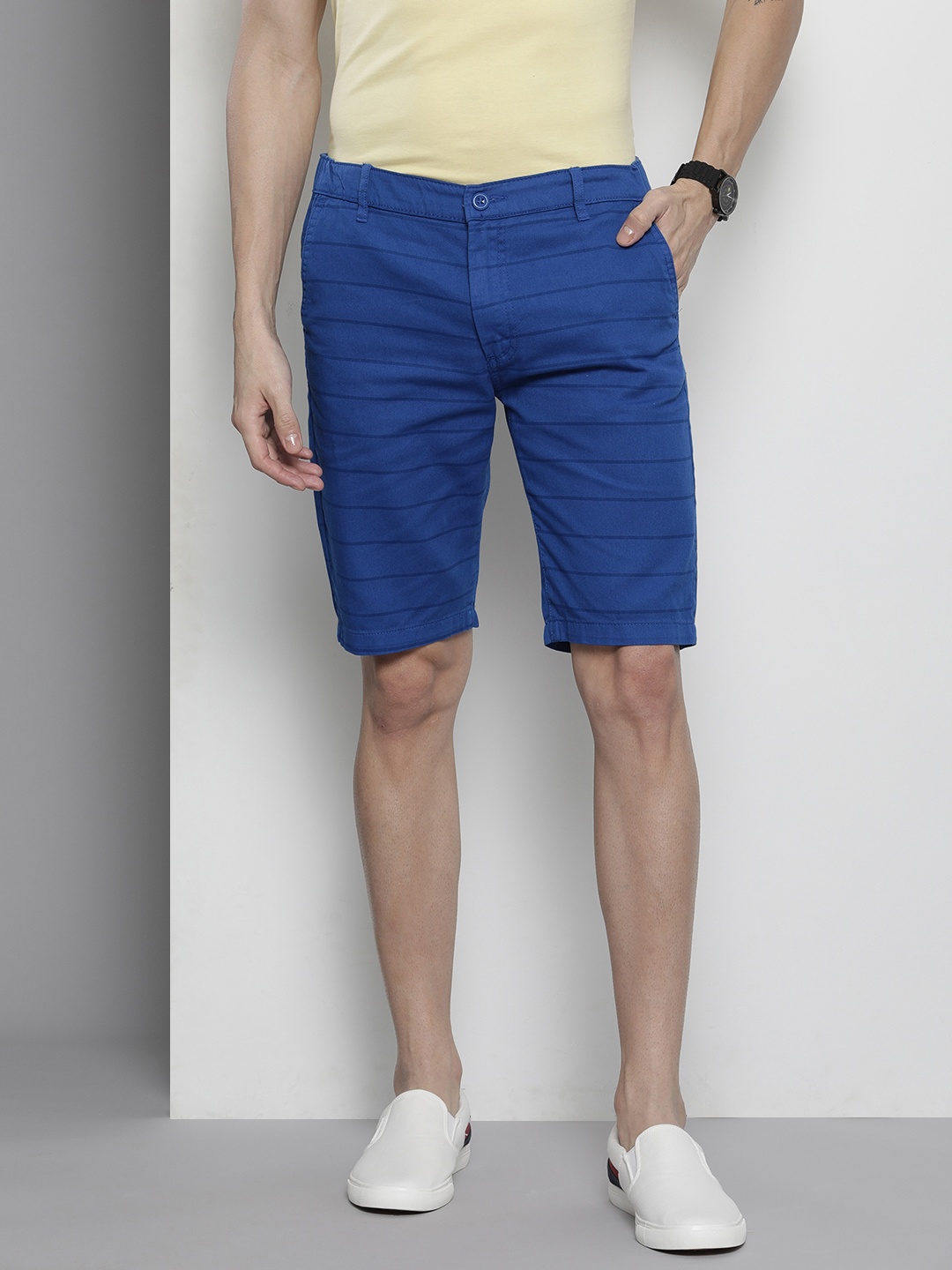 

The Indian Garage Co Men Blue Striped Slim Fit Shorts