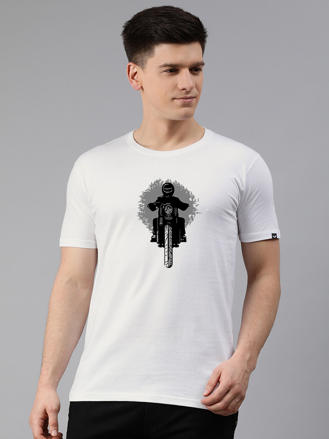 

UNSULLY Men White & Lily White Printed T-Shirt