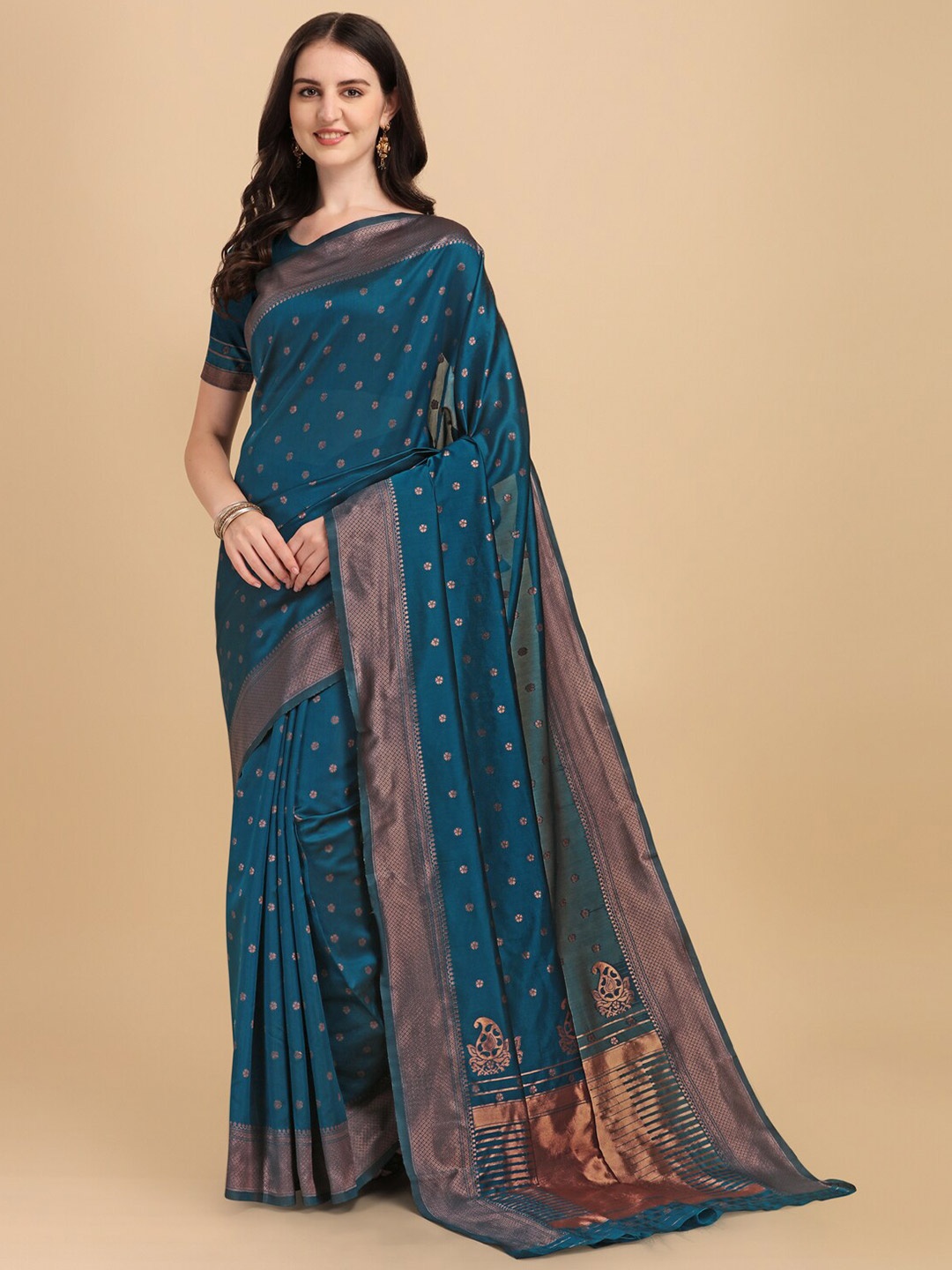 

Wuxi Teal & Gold-Toned Woven Design Pure Silk Banarasi Saree