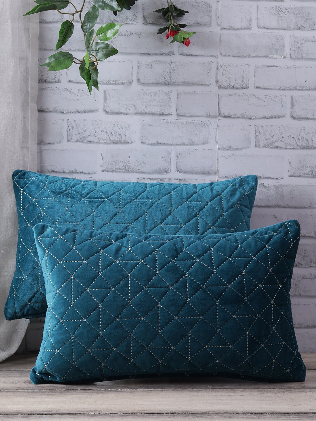 

eyda Adults Unisex Blue Set of 2 Velvet Rectangle Quilted Cushion Covers