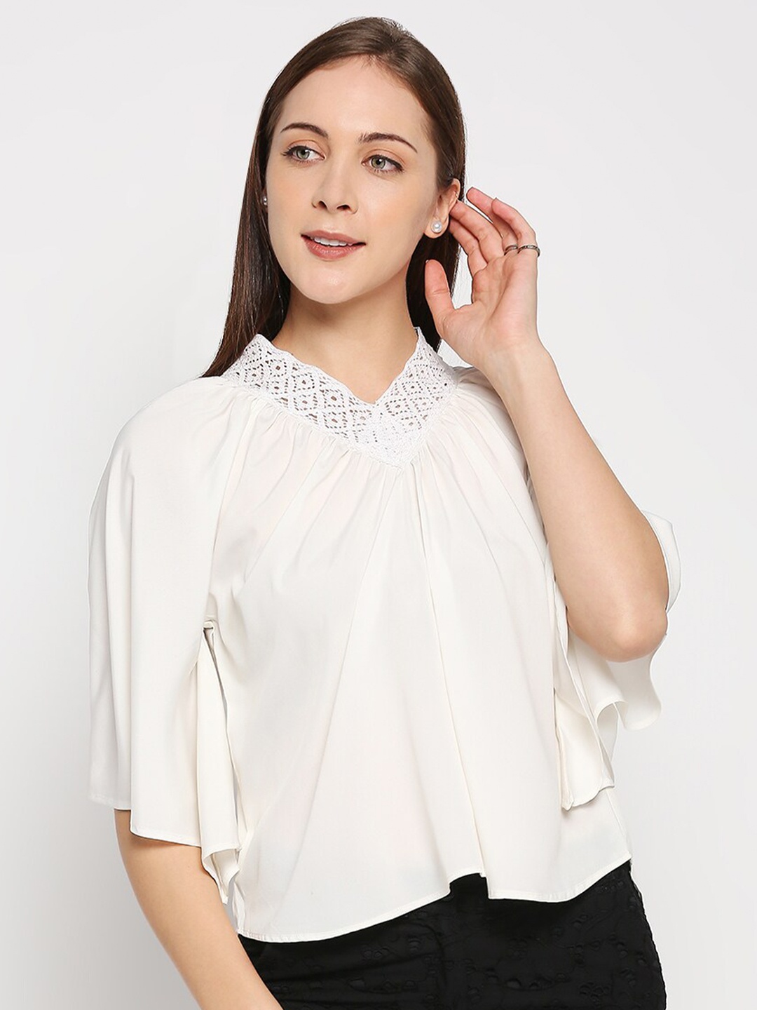 

aaliya White Crepe Top
