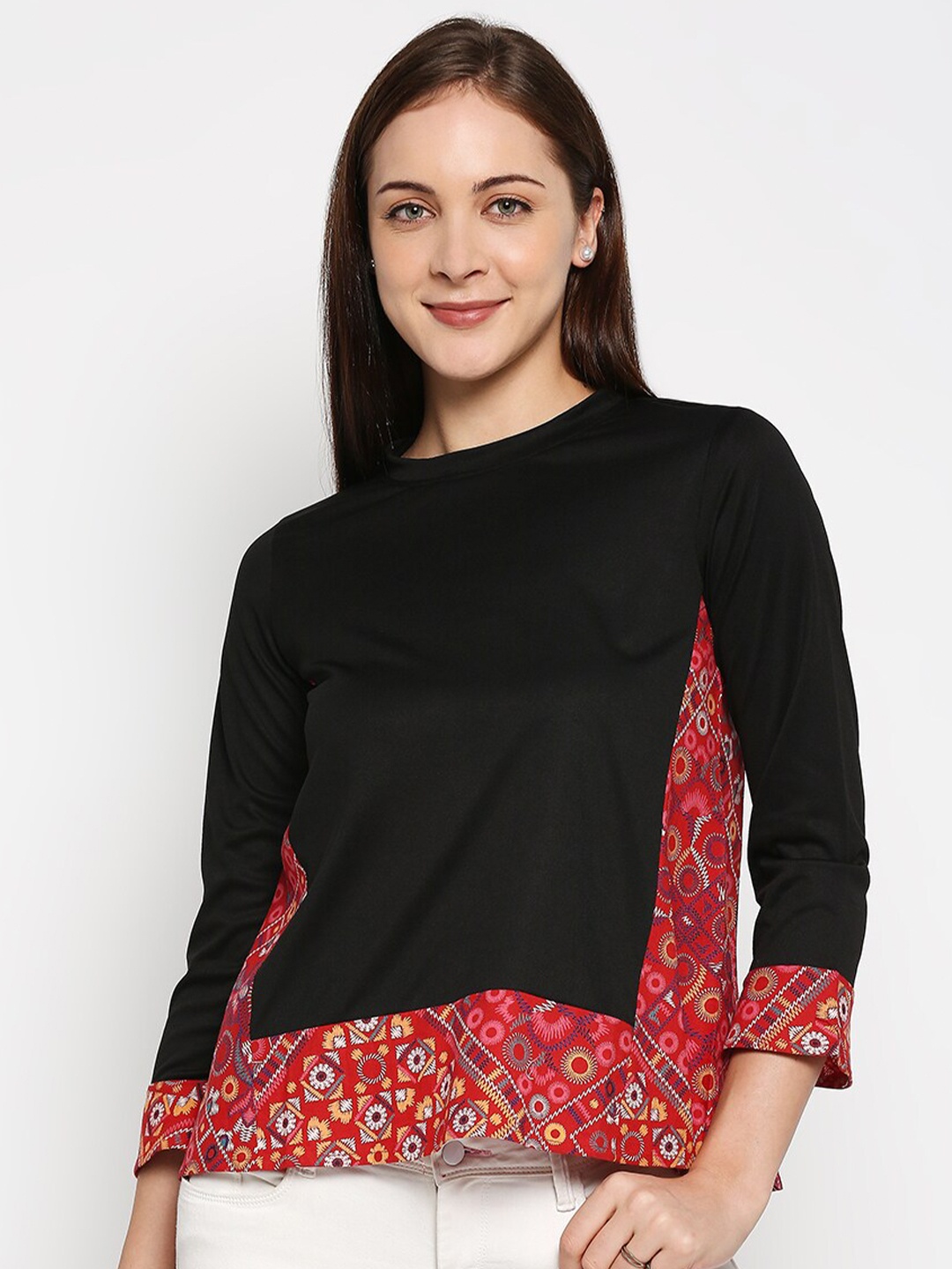 

aaliya Black Print Top