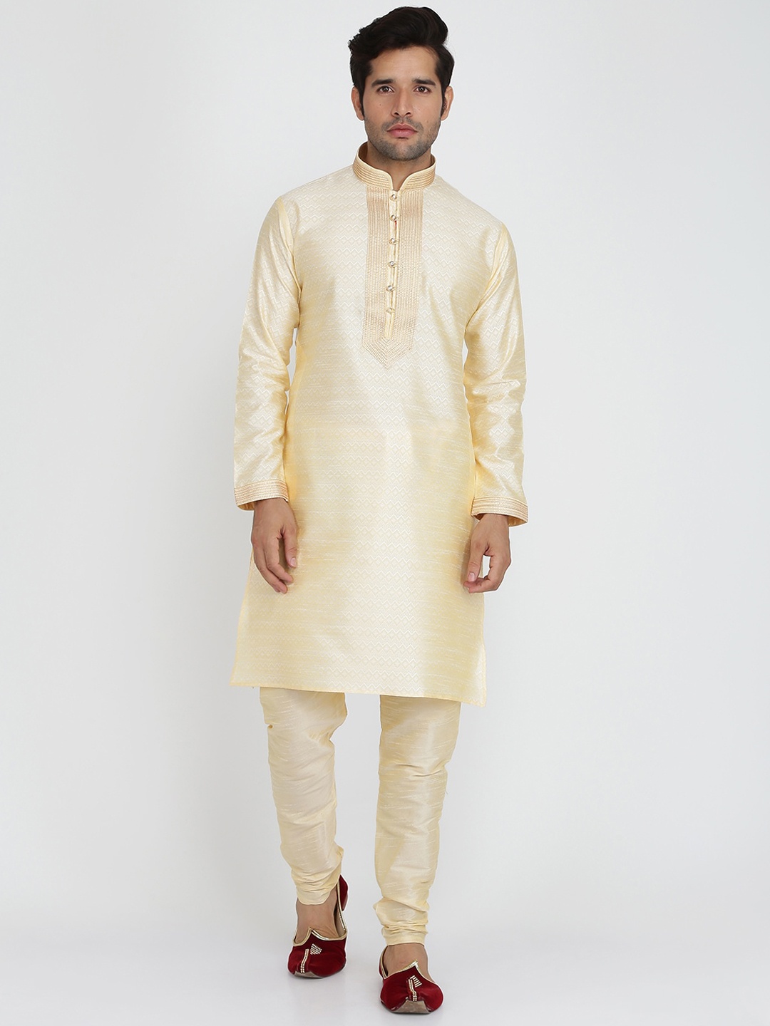 

ROYAL KURTA Men Gold-Toned Embroidered Kurta