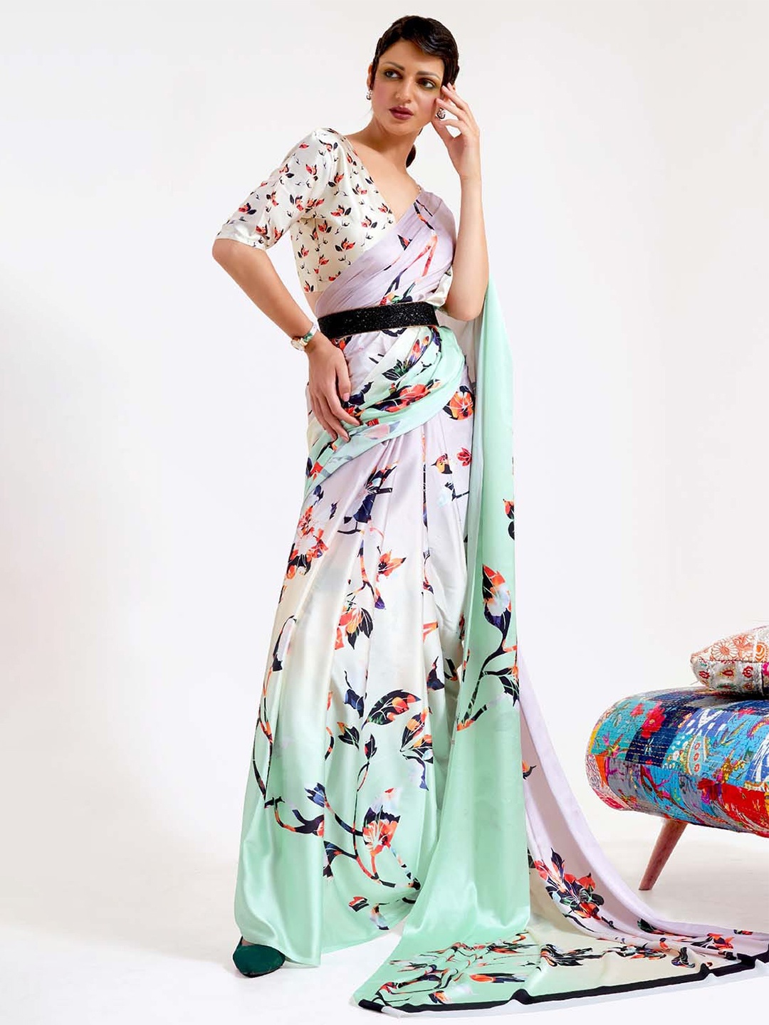 

KARAGIRI White & Blue Floral Satin Saree