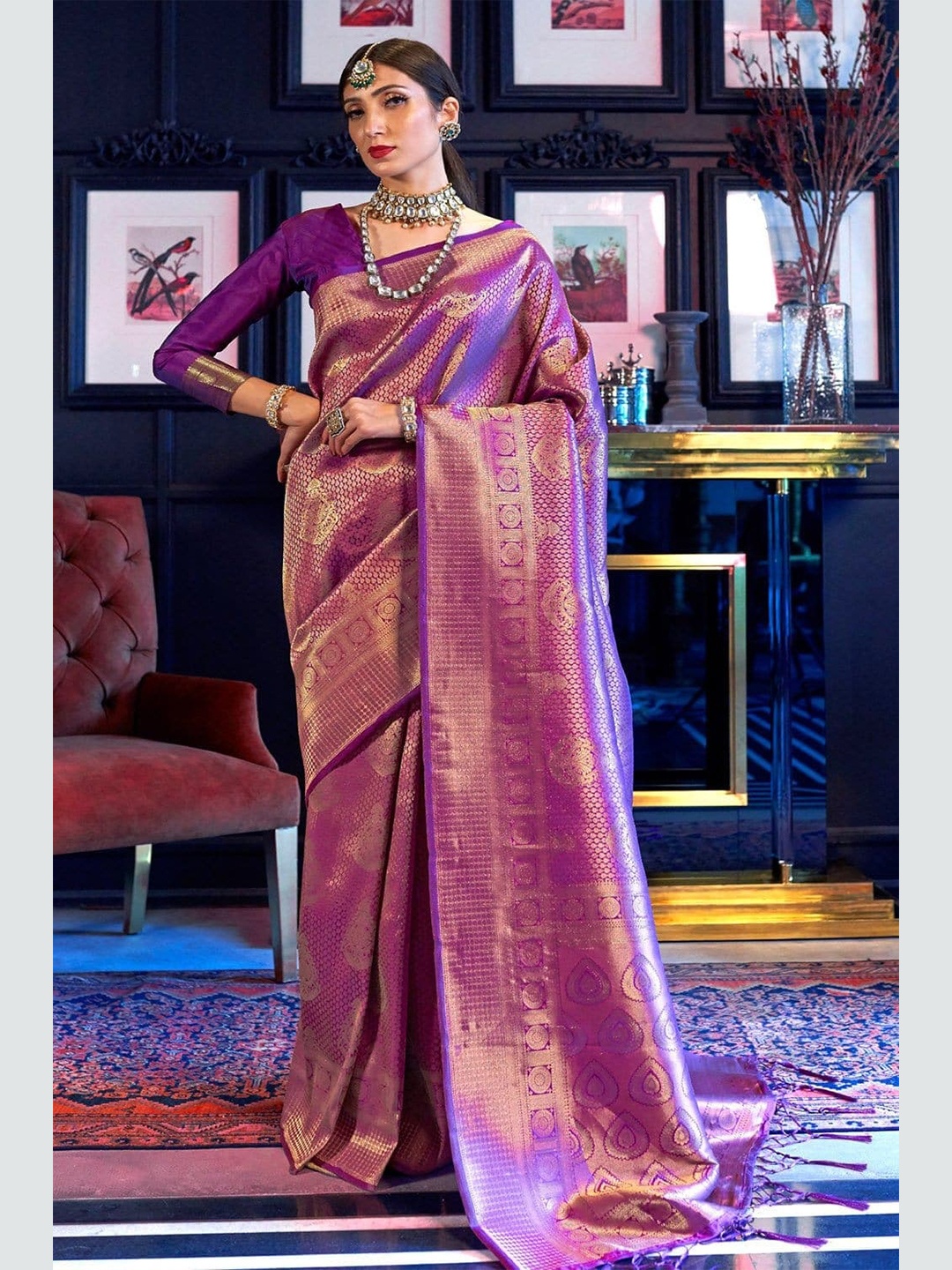 

KARAGIRI Purple & Gold-Toned Woven Design Zari Silk Blend Kanjeevaram Saree
