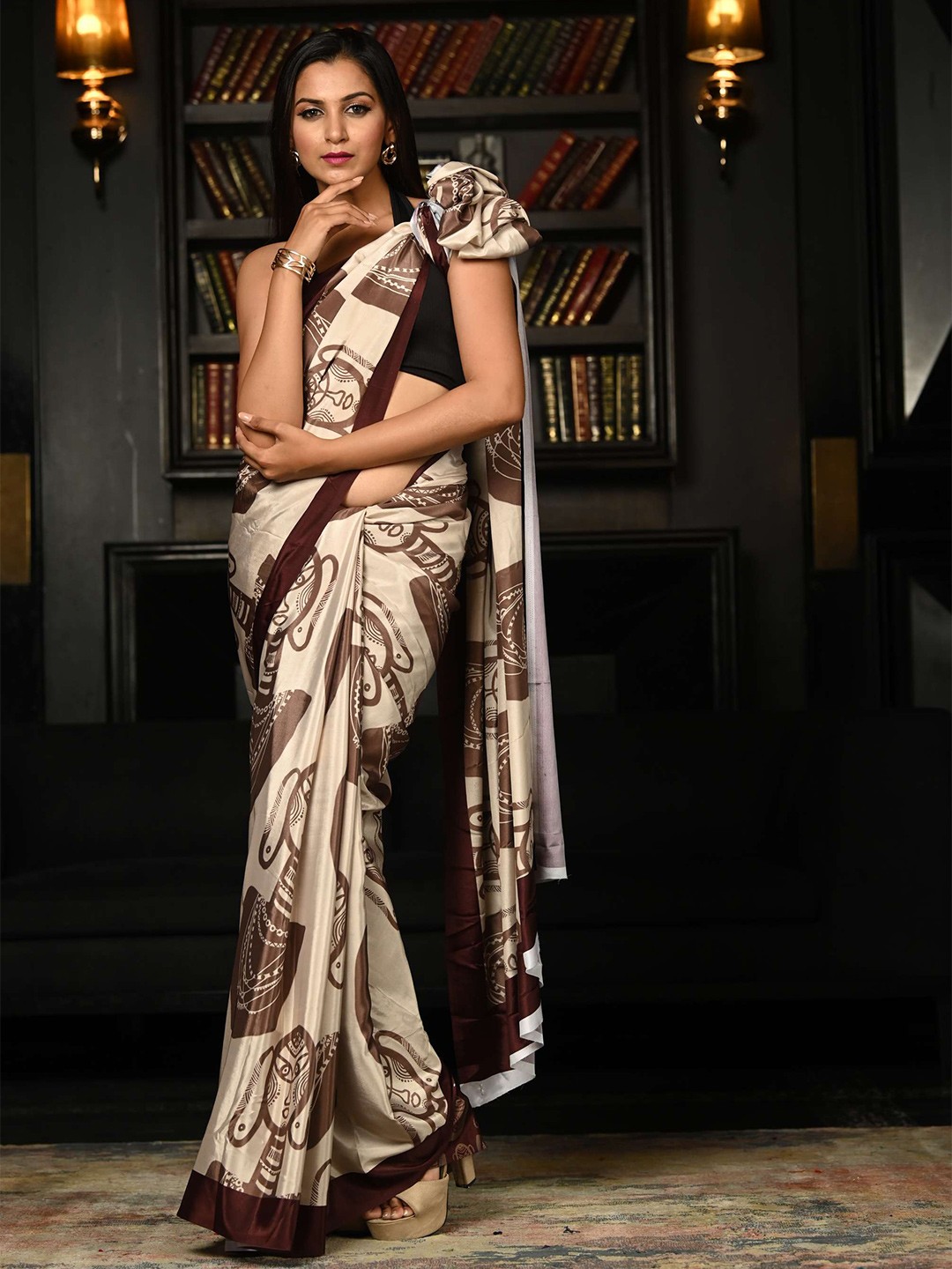 

KARAGIRI White & Brown Silk Blend Saree