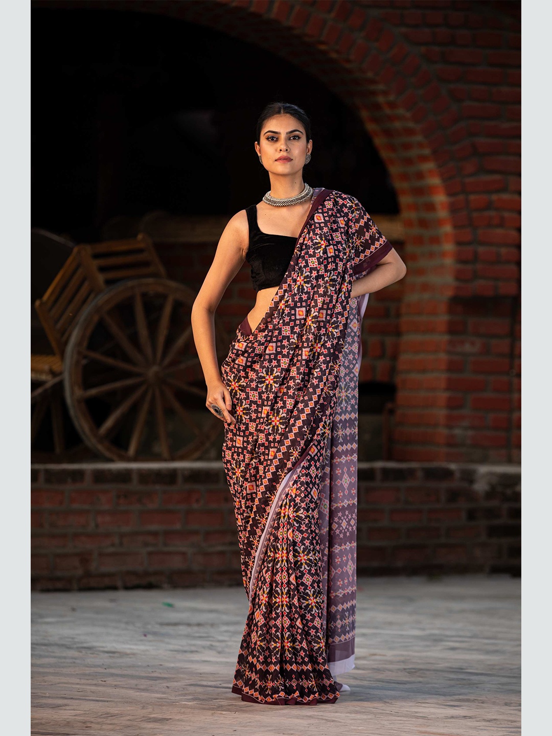 

KARAGIRI Brown & Red Silk Blend Patola Saree
