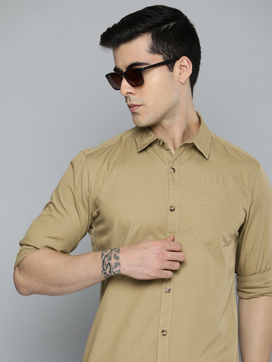 

HERE&NOW Men Beige Slim Fit Solid Pure Cotton Casual Shirt