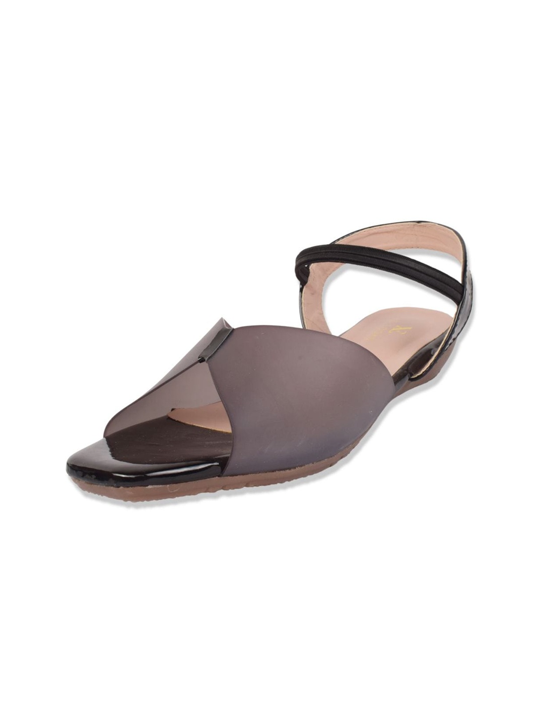

XE Looks Women Black Flats