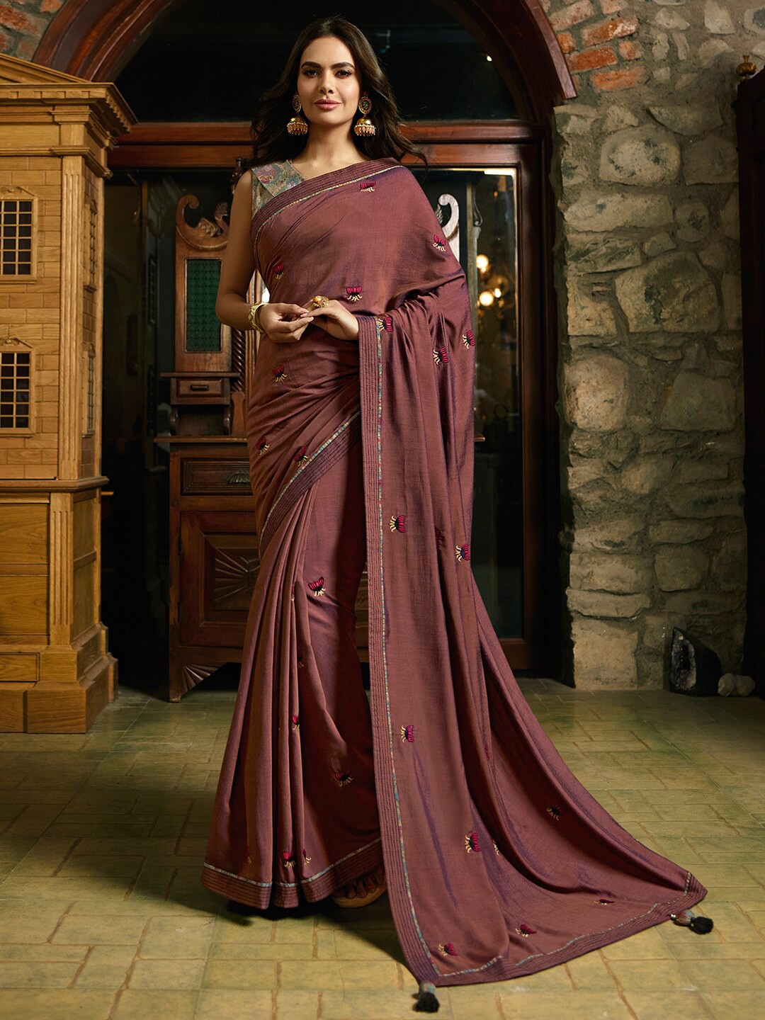 

Shaily Brown & Pink Ethnic Motifs Embroidered Silk Blend Saree