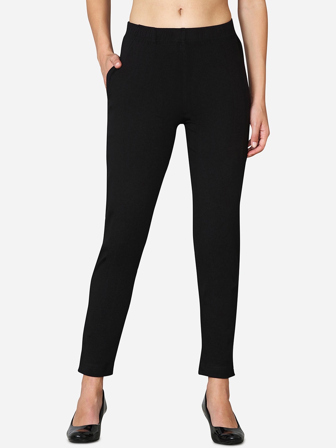 

VStar Women Black Solid Leggings