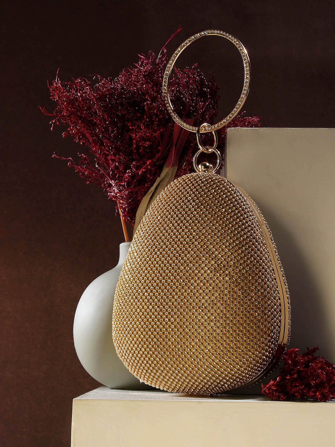 

HAUTE SAUCE by Campus Sutra Gold-Toned Embellished Foldover Clutch