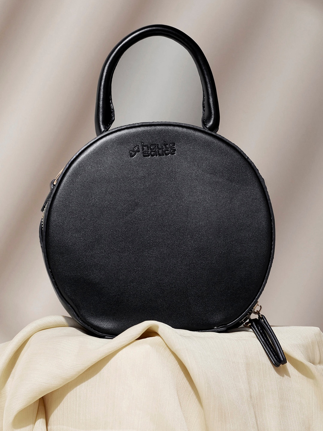 

HAUTE SAUCE by Campus Sutra Black Structured Handheld Bag