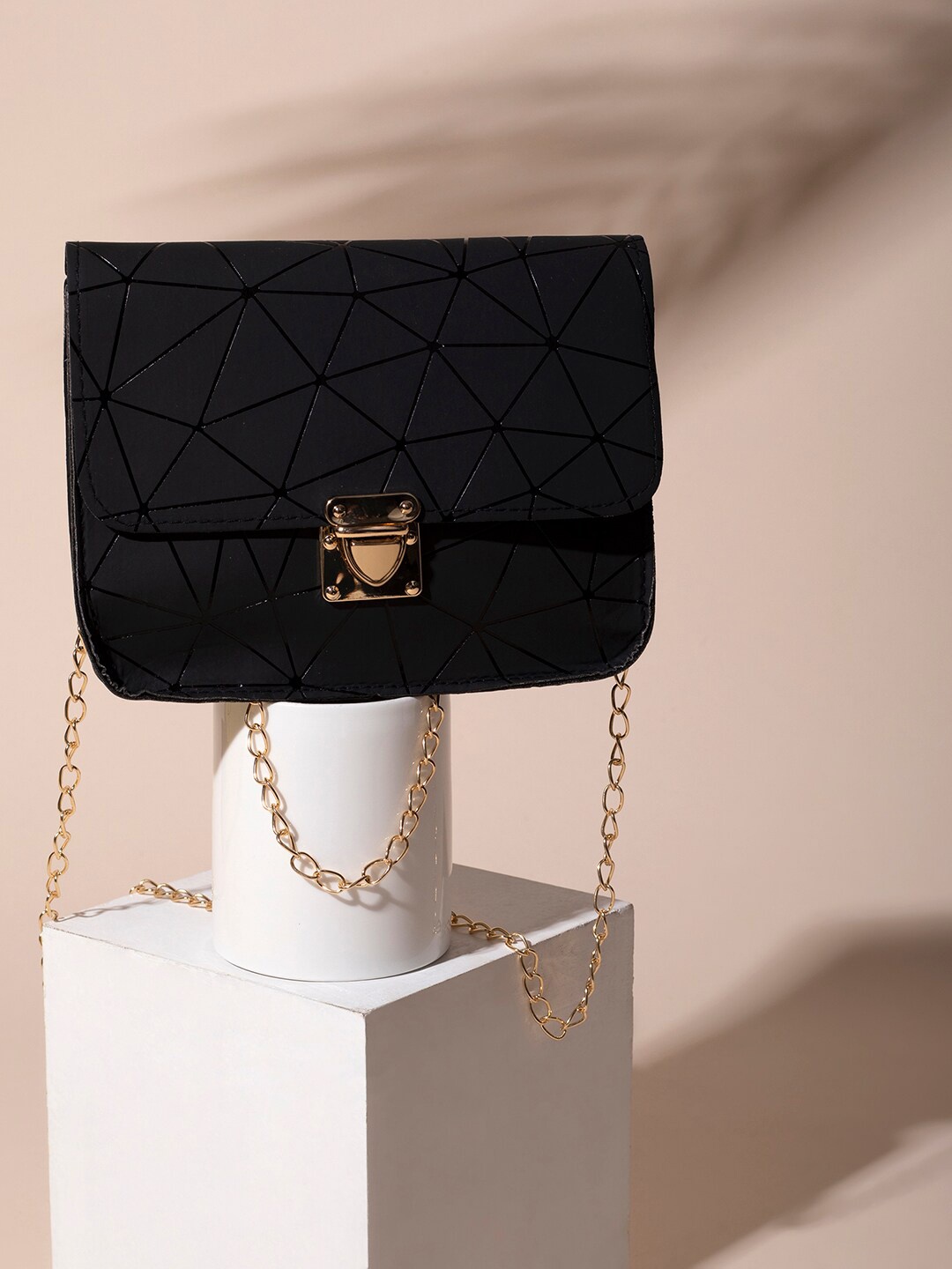 

HAUTE SAUCE by Campus Sutra Black Structured Sling Bag with Quilted