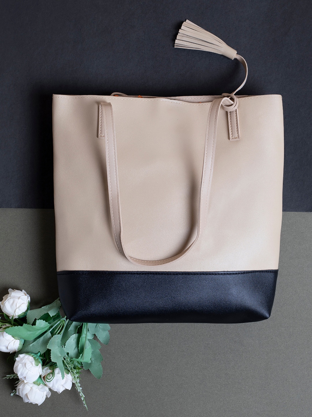 

HAUTE SAUCE by Campus Sutra Beige Colourblocked PU Shopper Tote Bag