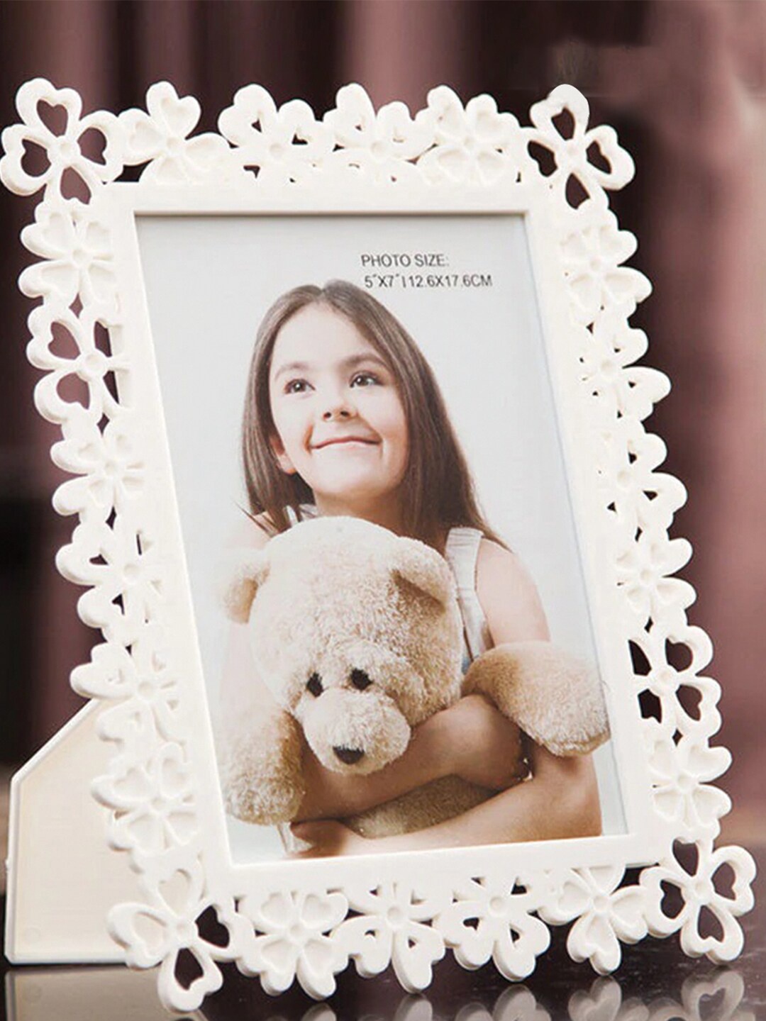 

Art Street White Textured Flower Shape Table Photo Frames