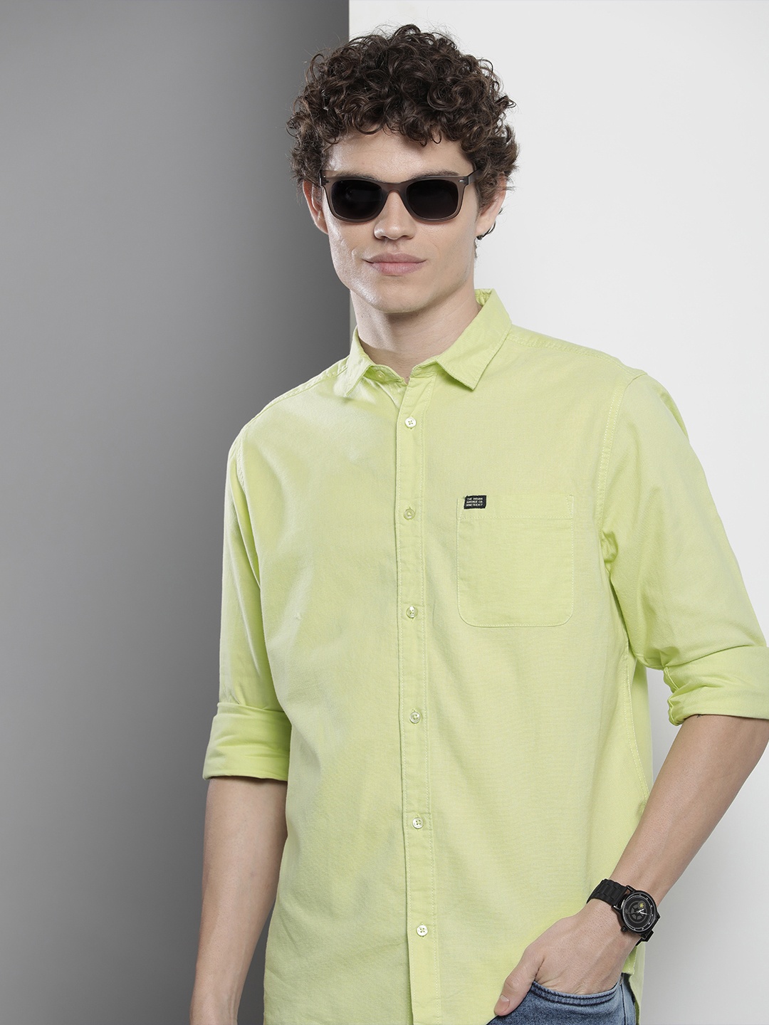 

The Indian Garage Co Men Green Solid Casual Shirt