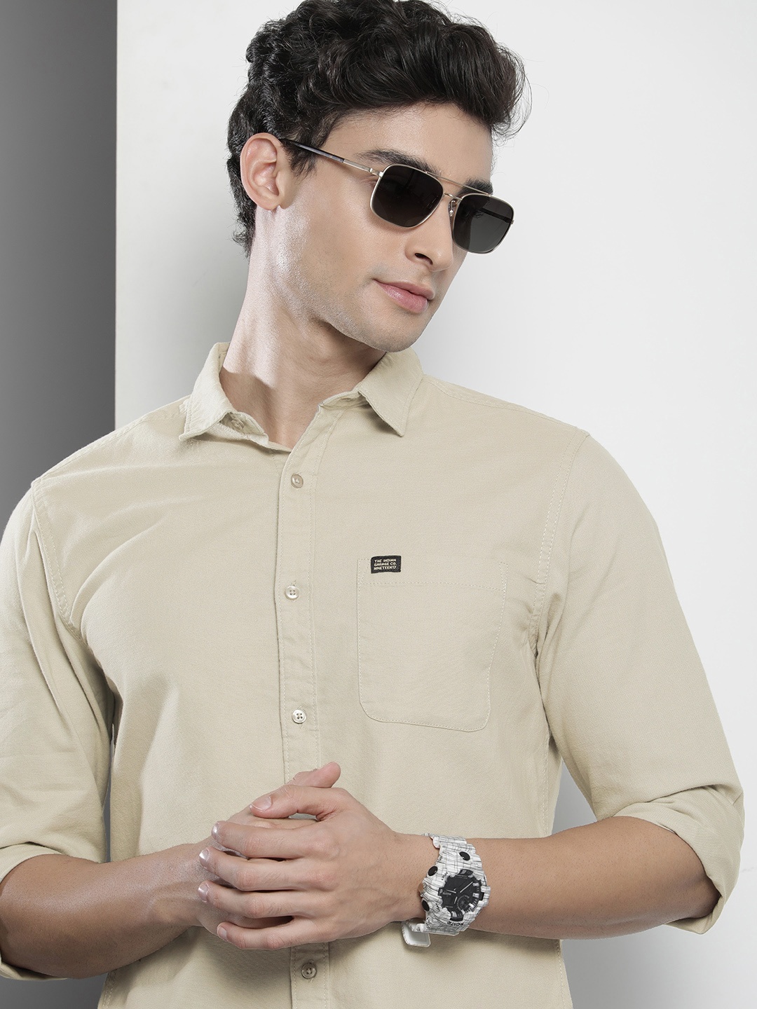 

The Indian Garage Co Men Beige Solid Casual Shirt