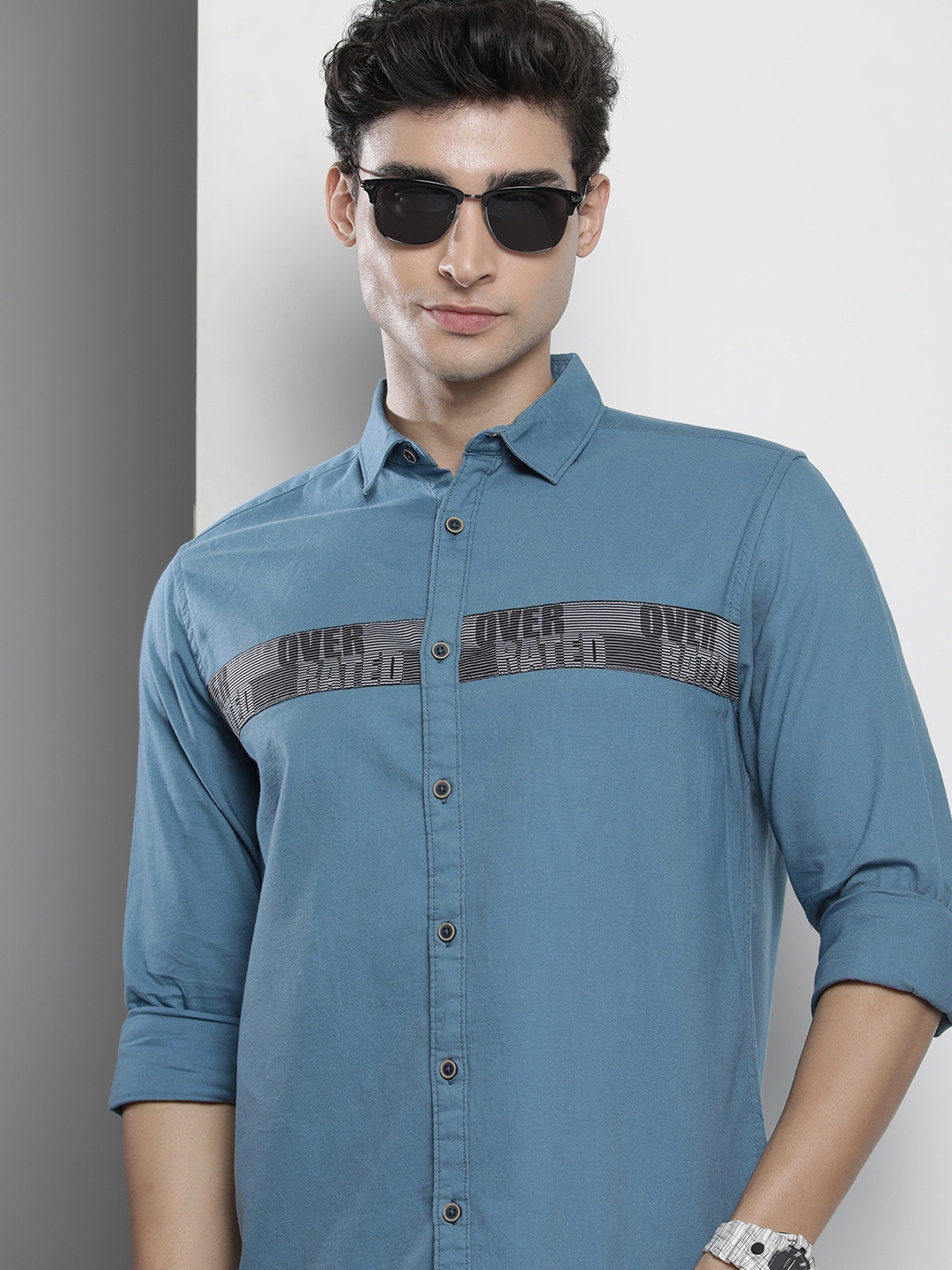 

The Indian Garage Co Men Teal Blue Cotton Casual Shirt