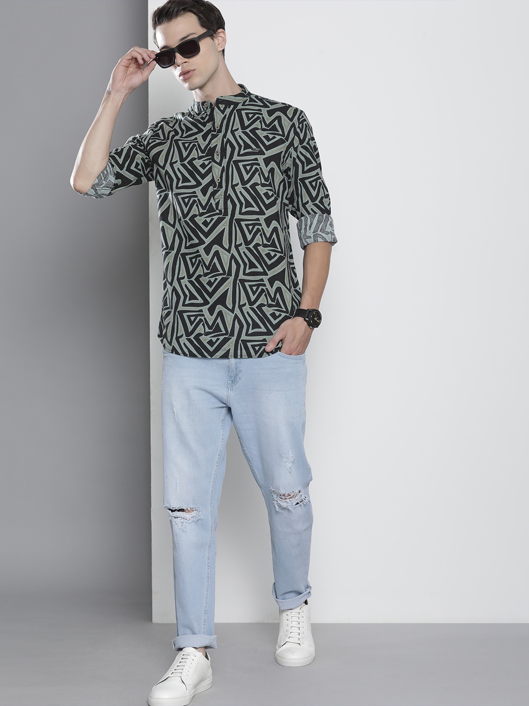 

The Indian Garage Co Men Black Printed Band Collar Cotton Casual Shirt
