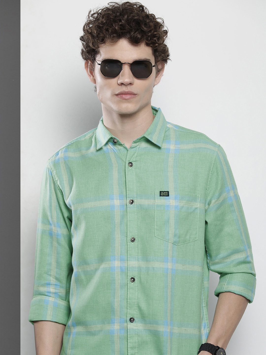 

The Indian Garage Co Men Green Cotton Checked Casual Shirt