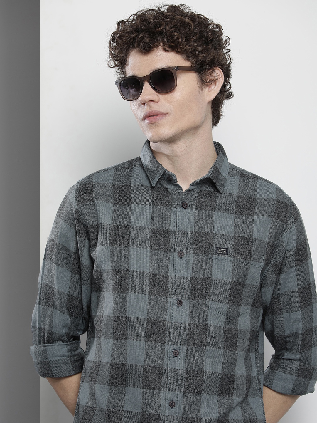 

The Indian Garage Co Men Teal Green & Charcoal Grey Cotton Checked Casual Shirt