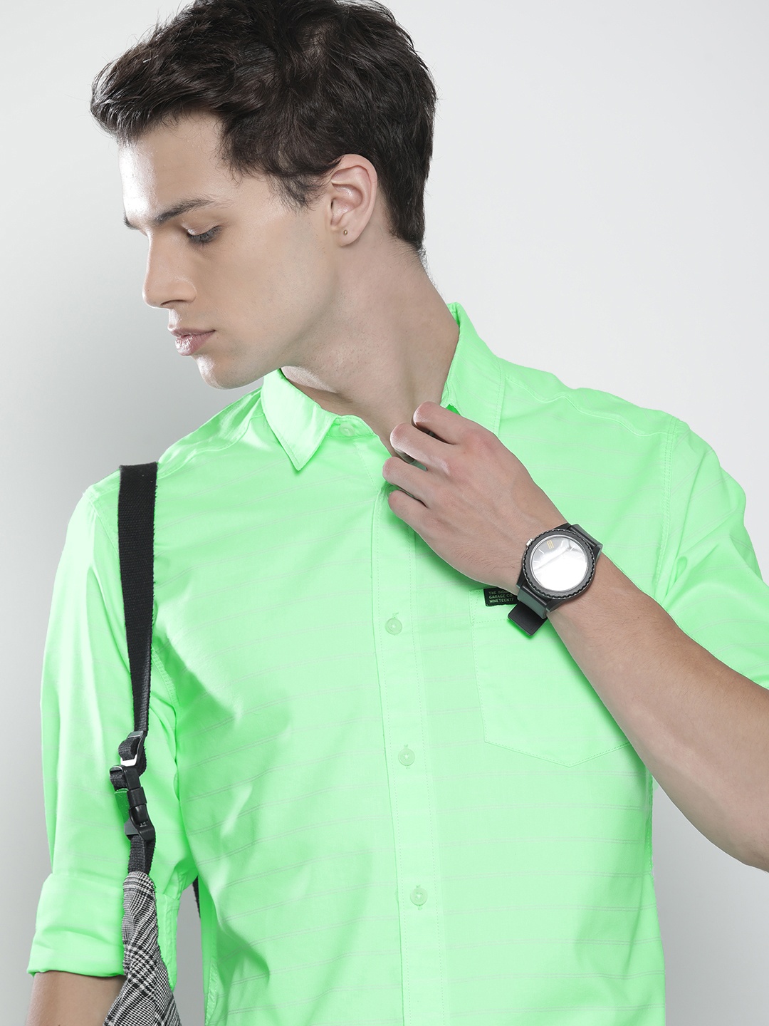 

The Indian Garage Co Men Green Slim Fit Horizontal Stripes Casual Shirt