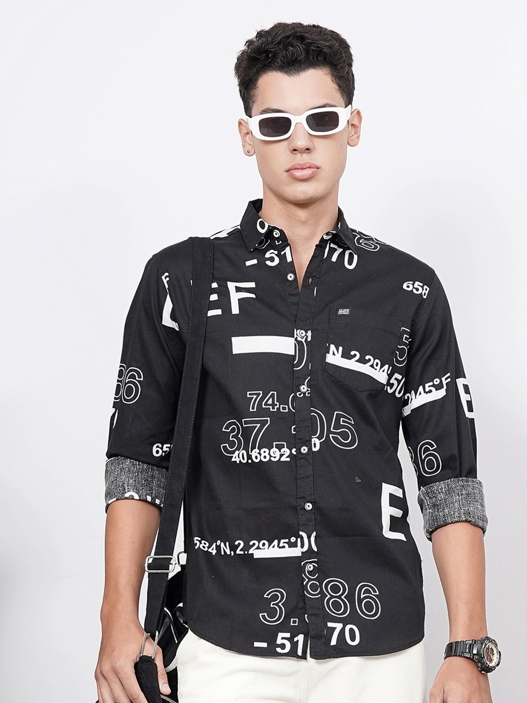 

The Indian Garage Co Men Black & White Printed Casual Cotton Shirt