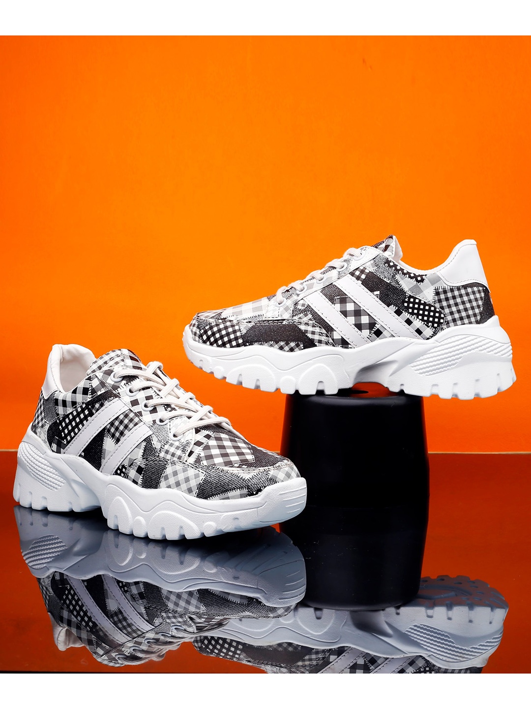 

mr wonker Women White Woven Design High-Top Sneakers