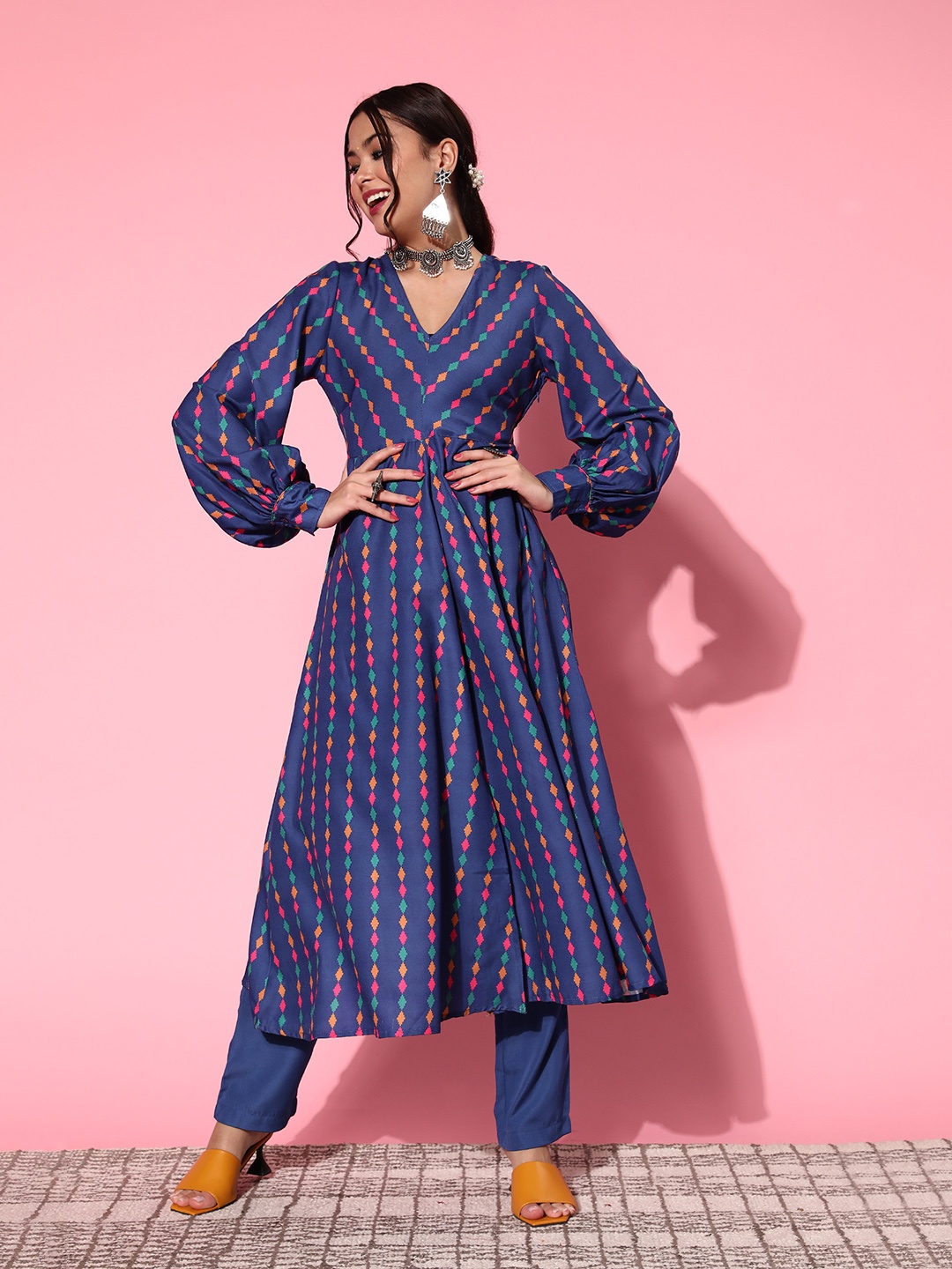

Anouk Women Striped Polyester Vacation Stripes Kurta Set, Blue