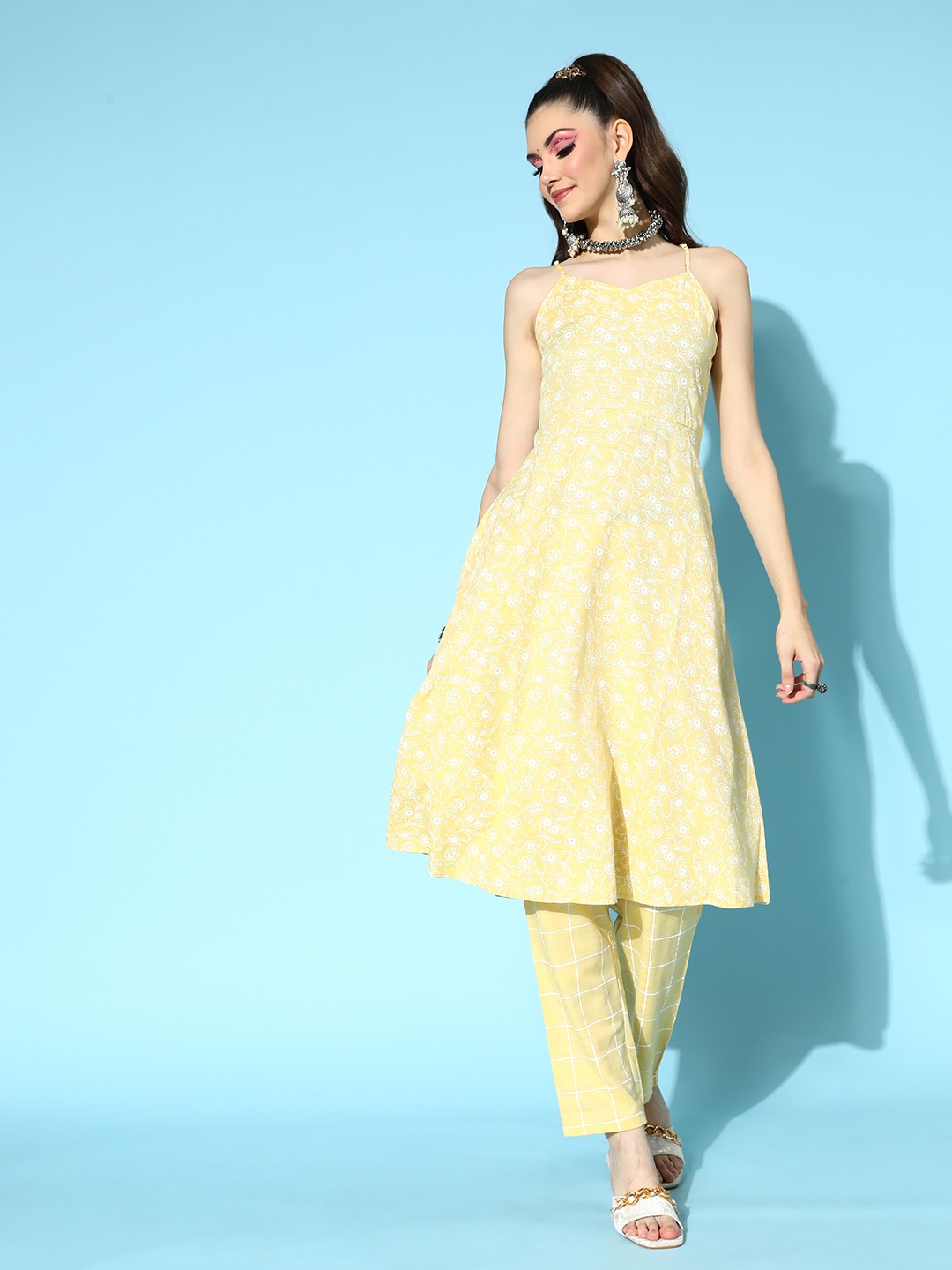 

Anouk Women Ethnic Motifs Cotton Blend Spaghetti Straps Kurta Set, Yellow