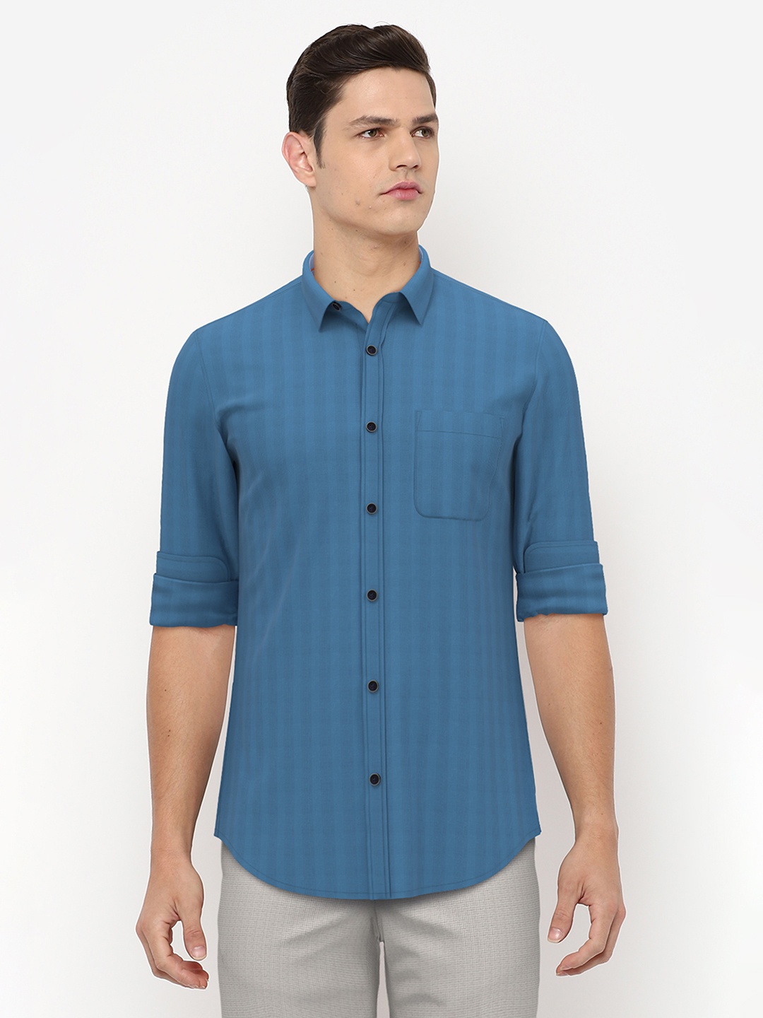 

Peter England Casuals Men Blue Slim Fit Checked Casual Shirt