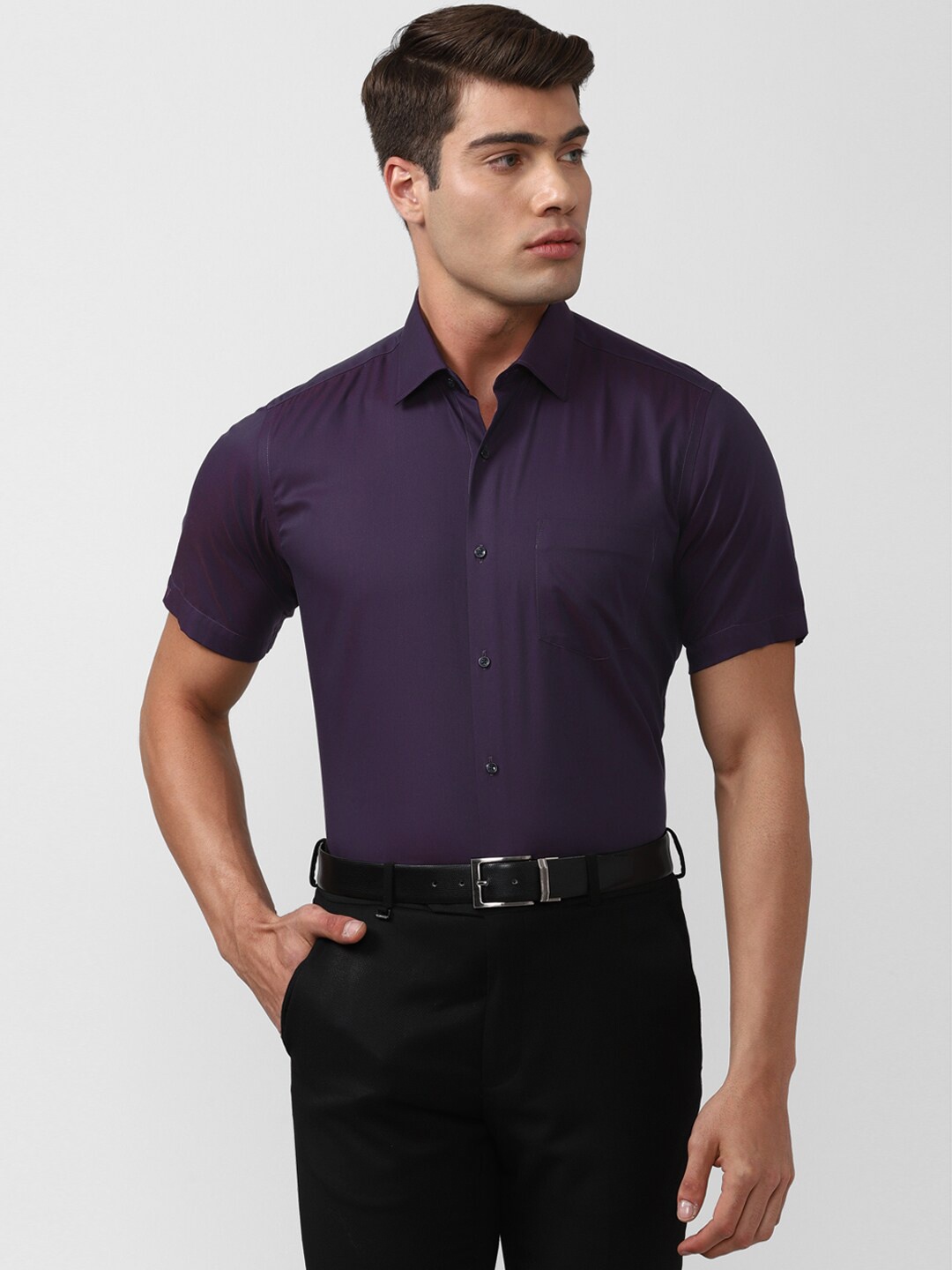 

Van Heusen Men Purple Short Sleeves Formal Shirt