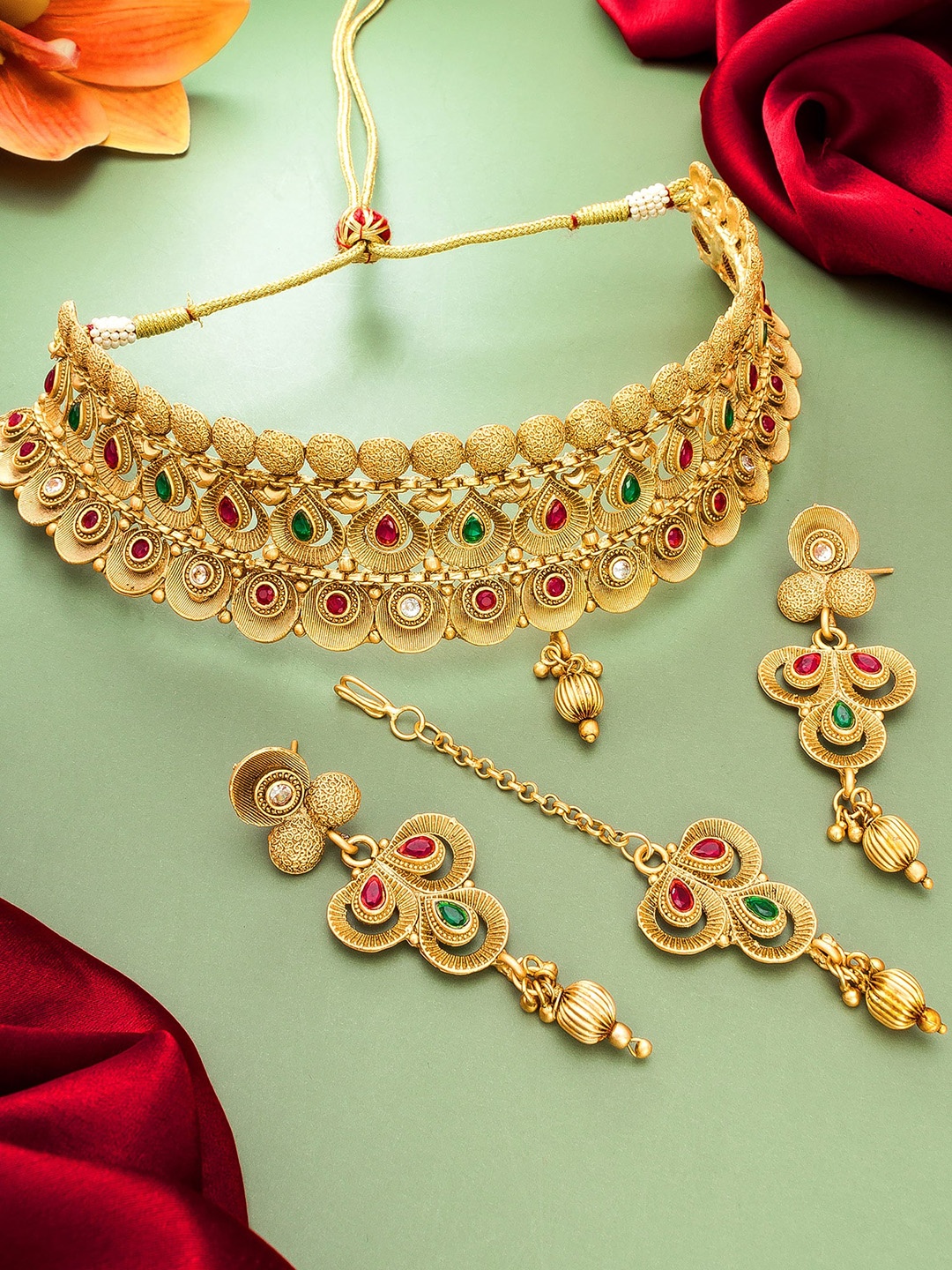 

aadita Red & Gold-Toned & Plated Stone-Studded Choker Jewellery Set